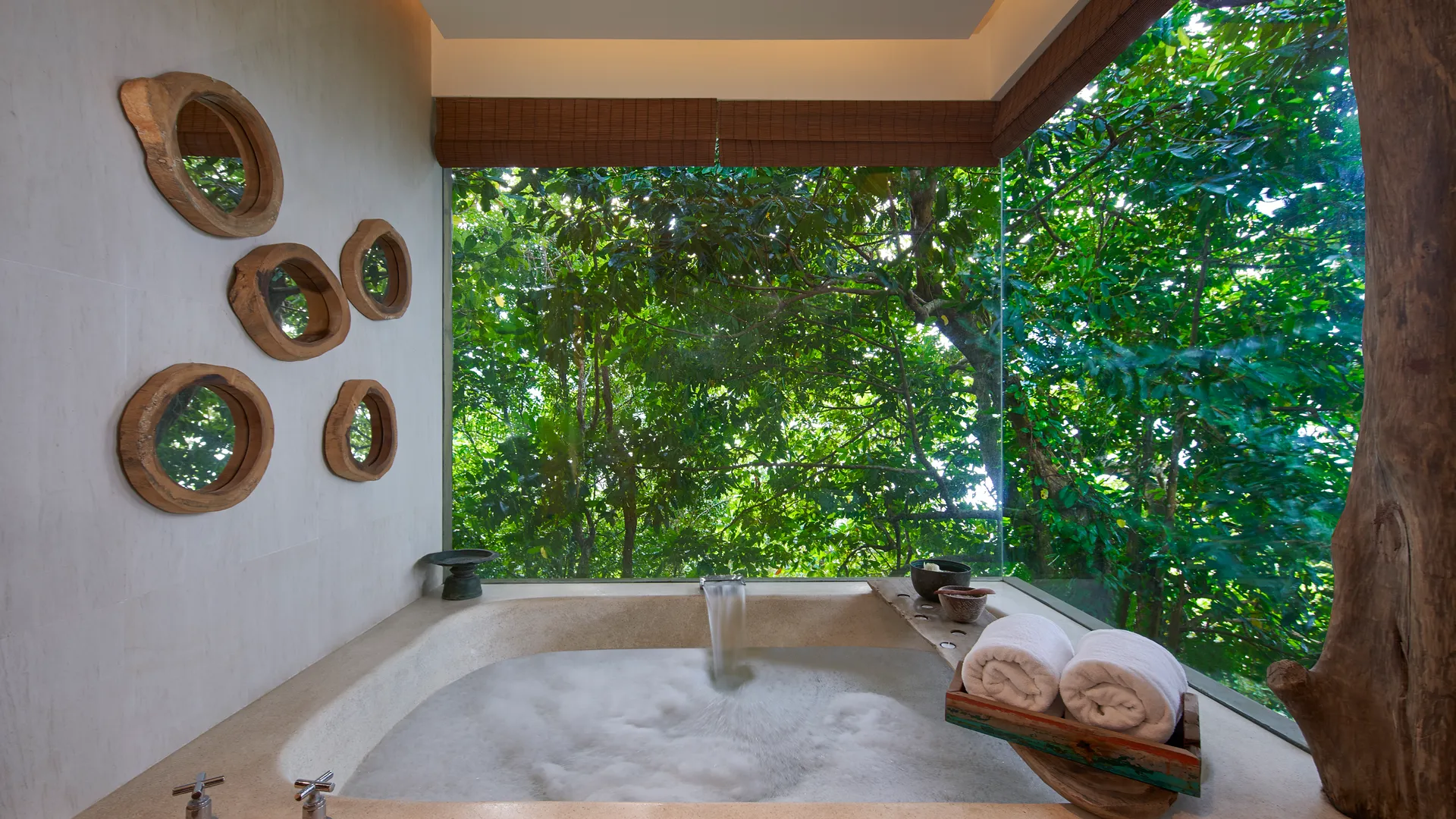 Pool in Villa